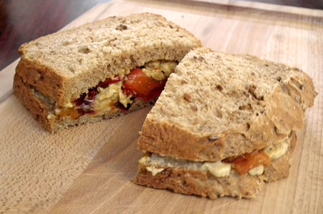 food-fanatic-peppers-and-eggs peppers-and-eggs-sandwich