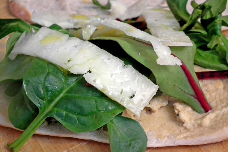 hummus-manchego-pitta Hummus & manchego cheese pitta
