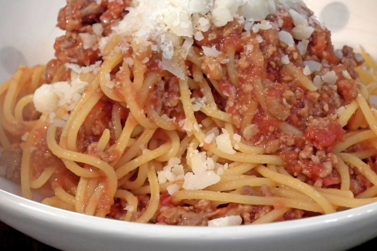 spaghetti-bolognese-food-fanatic Spaghetti bolognese recipe