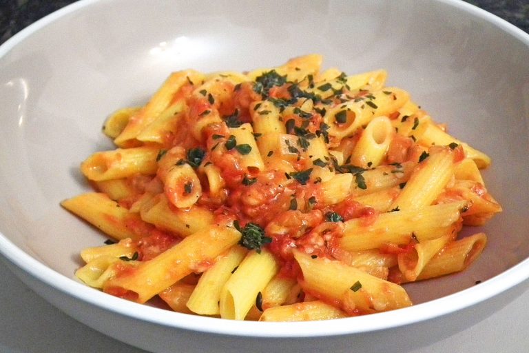 garlic-and-herb-pasta-sauce
