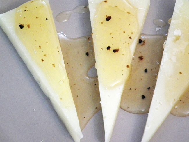 truffle-honey-and-manchego-cheese