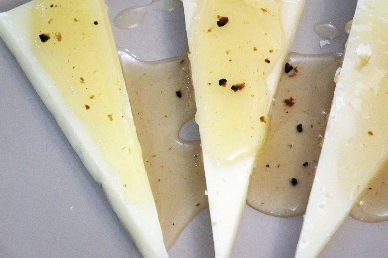 truffle-honey-and-manchego-cheese