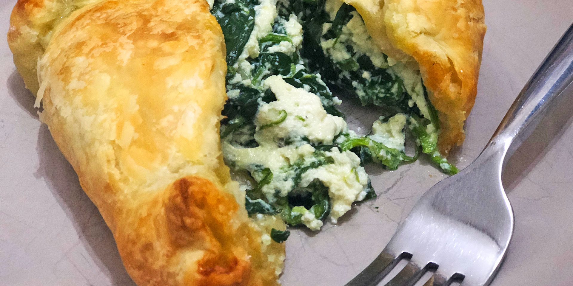 spinach-and-ricotta-slices